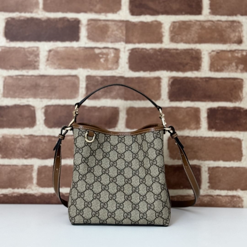 G*u*i bucket bags